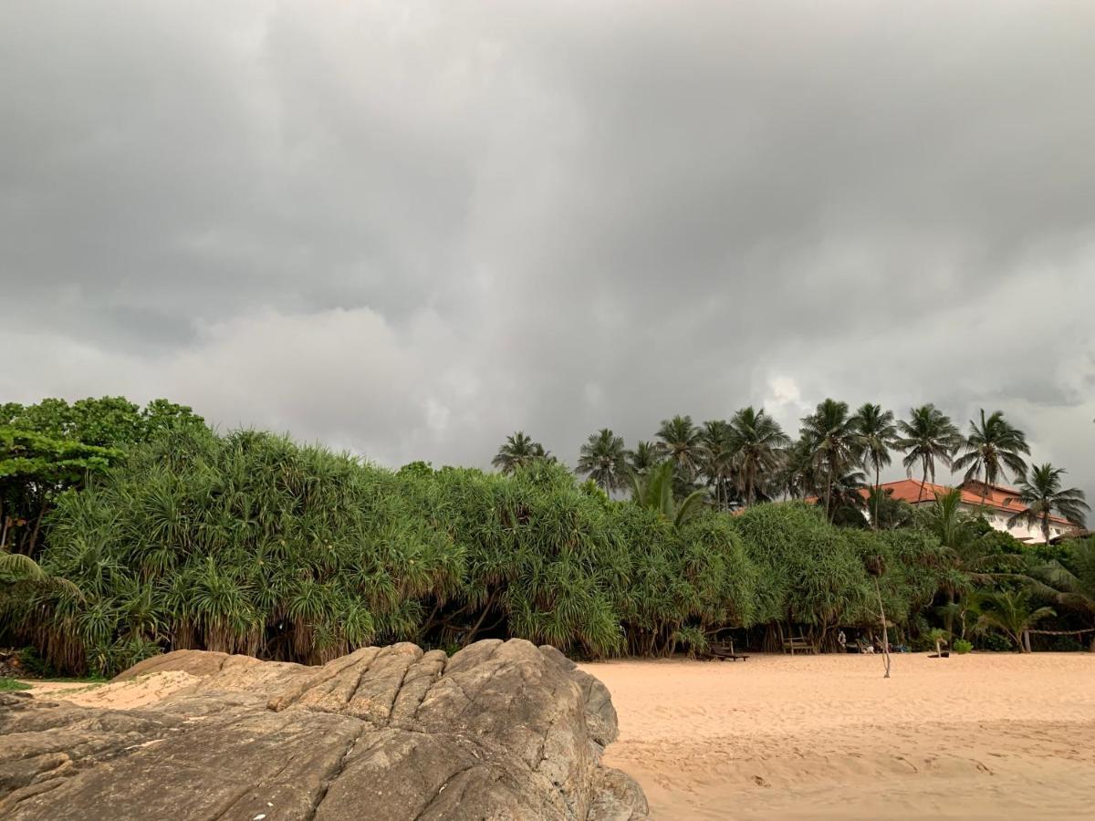 Tranquil Private Villa Near Bentota Beach Exterior photo